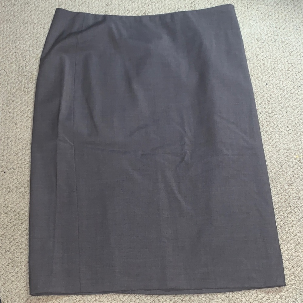 Talbots Elegant Gray Women's Skirt size 6